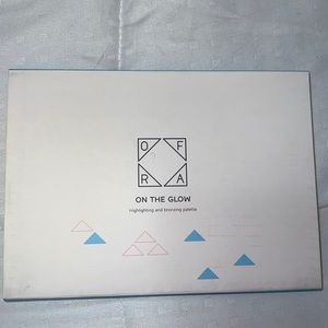 Ofra on the glow palette